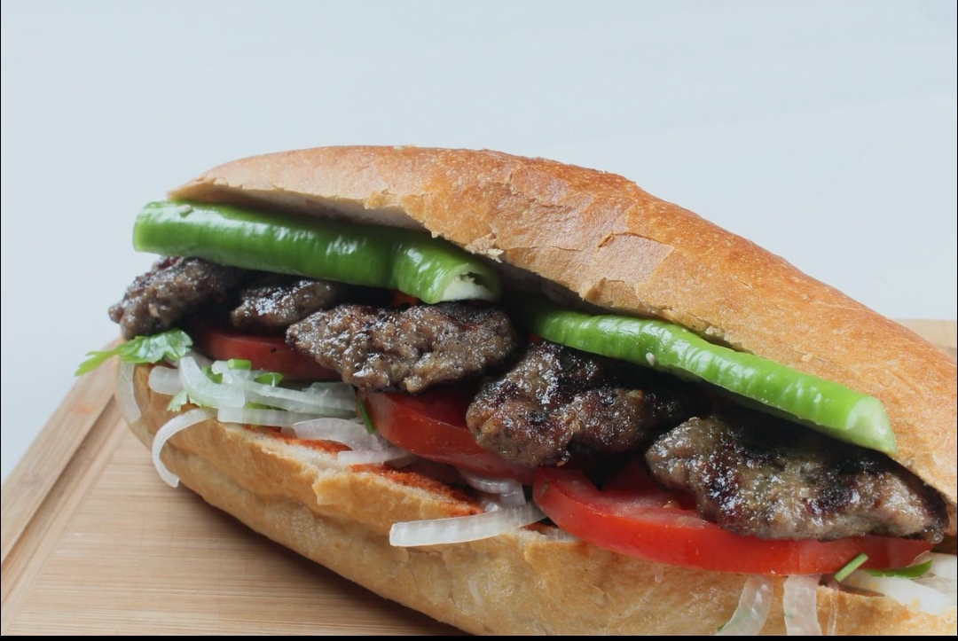 Köfte Ekmek Bütün