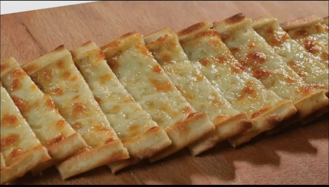 Kaşarlı Pide